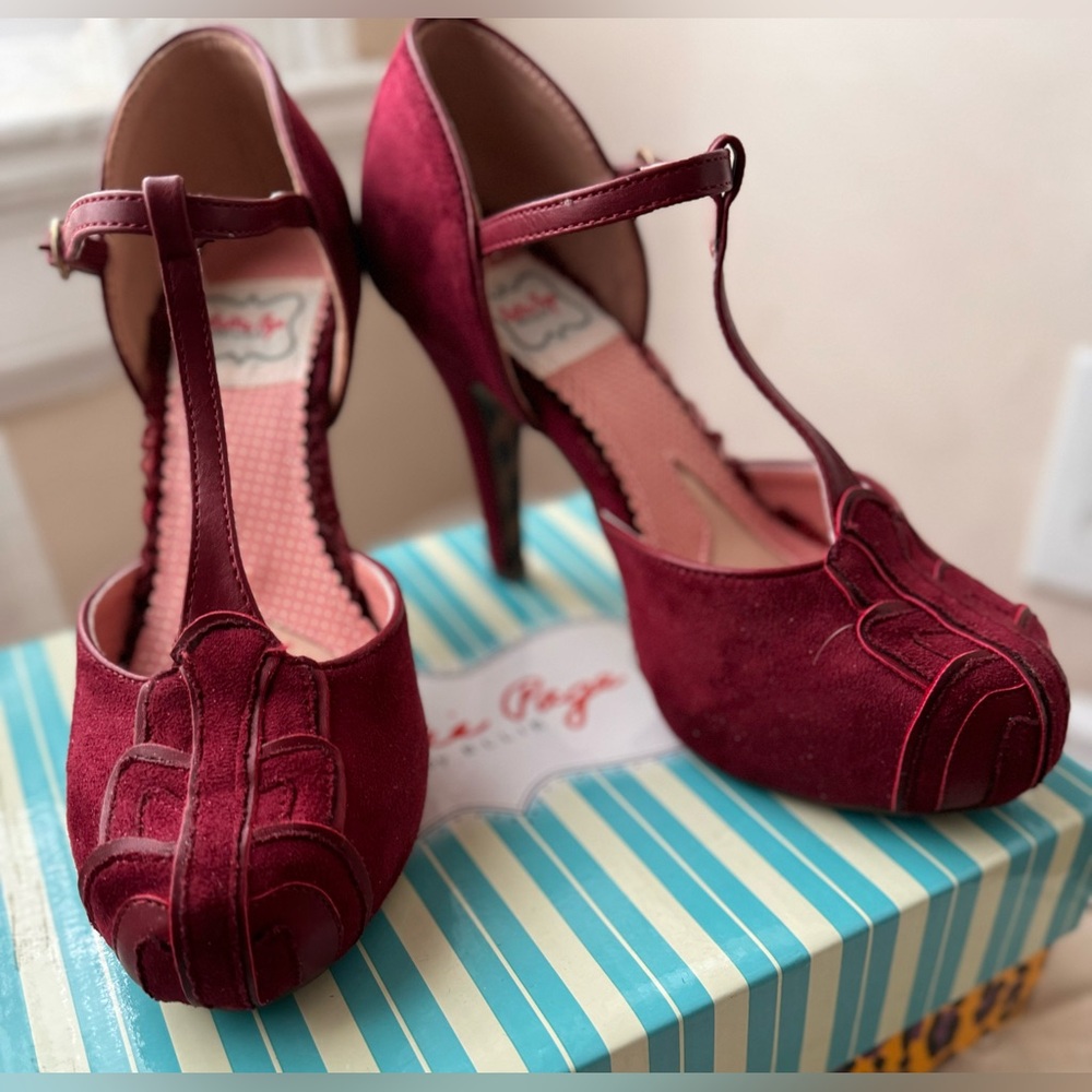 Bettie Page T Strap Suede Maryjane Heels Size 7
